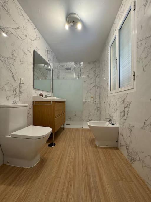 Apartamento En San Bernardo, El Barrio Torero Sevilla Bagian luar foto