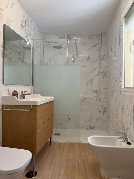 Apartamento En San Bernardo, El Barrio Torero Sevilla Bagian luar foto